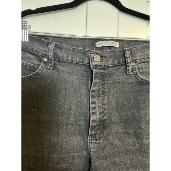 Lee Relaxed Fit Women Black Denim Shorts Size 16 Long - Picture 2 of 3